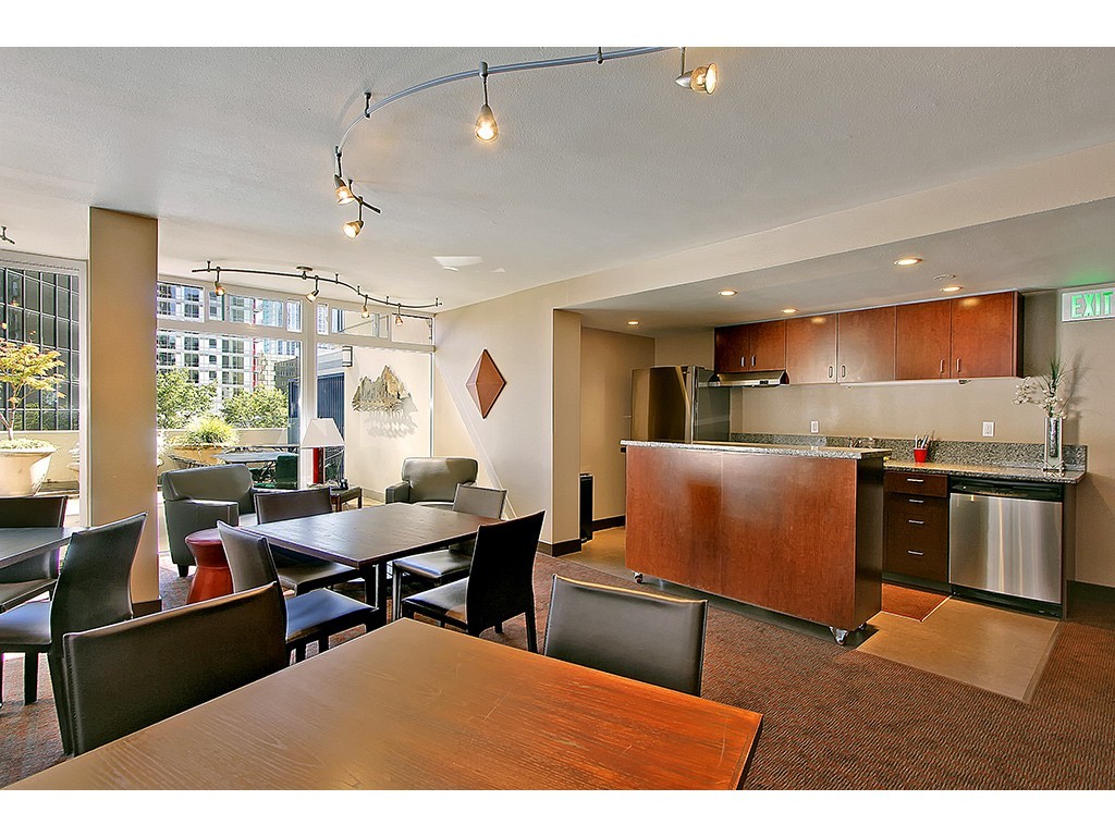 AMENITIES Royal Crest Condos